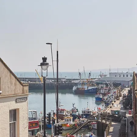 Host & - The Merchants Quarters Scarborough