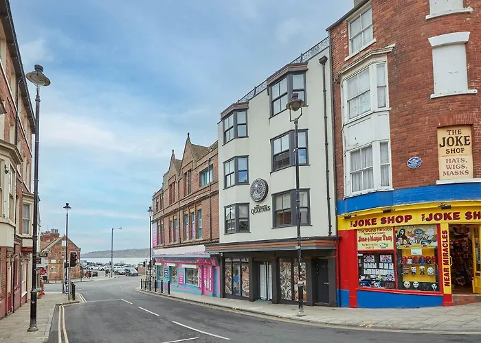 Host & - The Merchants Quarters * スカーバラ