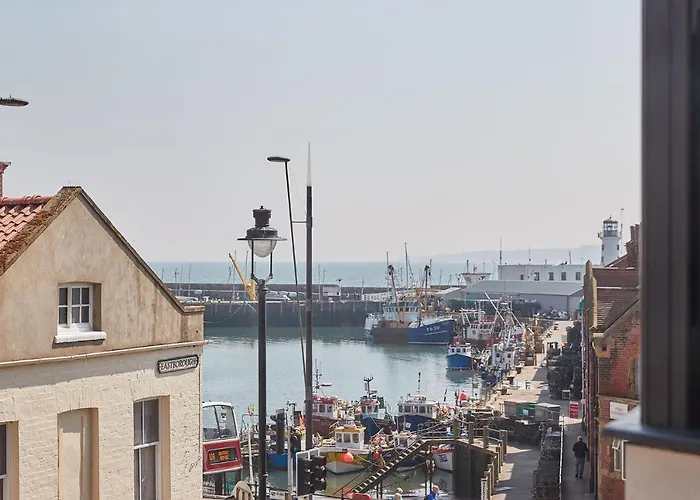 Host & - The Merchants Quarters スカーバラ