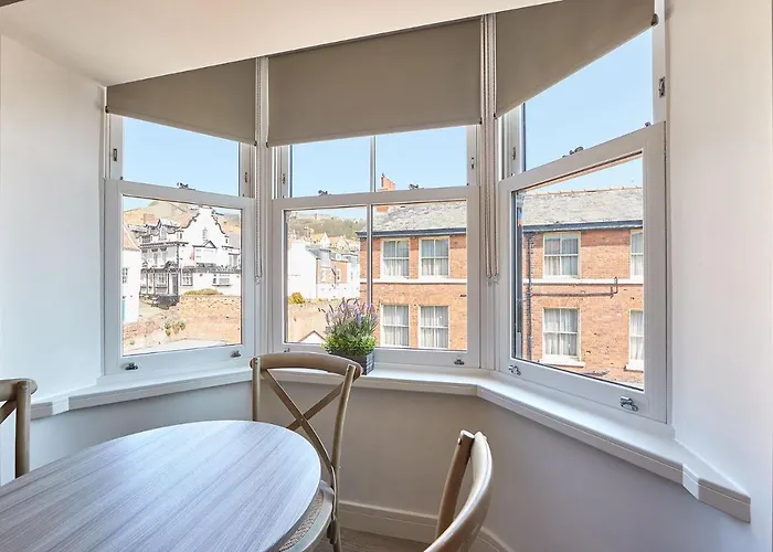 Host & - The Merchants Quarters